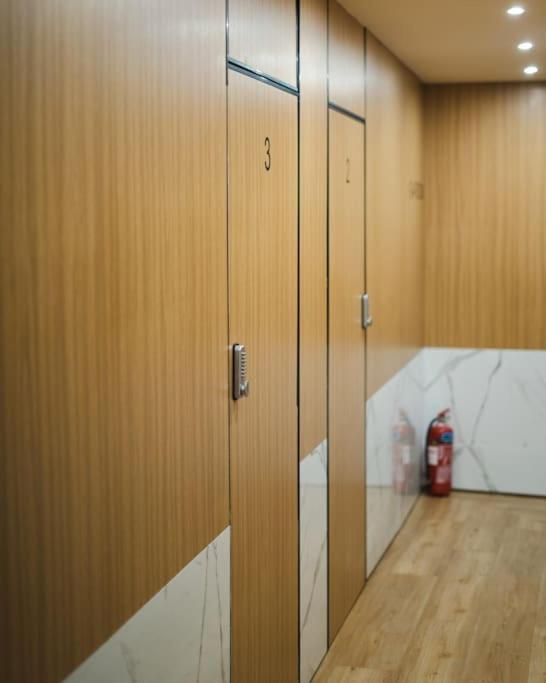 Large Comfy, Modern Studio 5 Min To Acropolis Афины Экстерьер фото